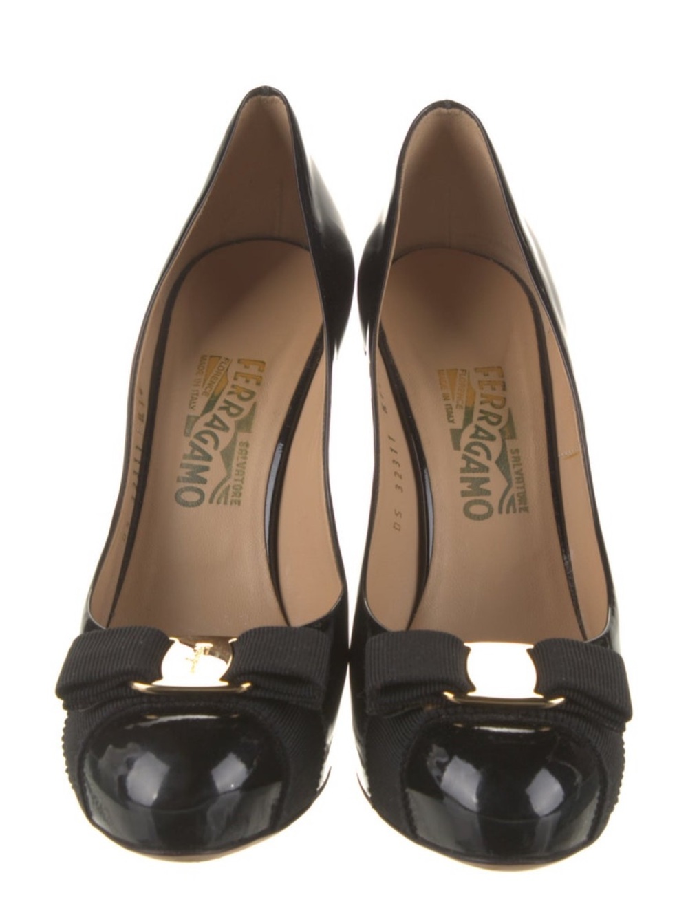 Salvatore Ferragamo Black Patent Vara Bow High heel Pump - Picture 4 of 6